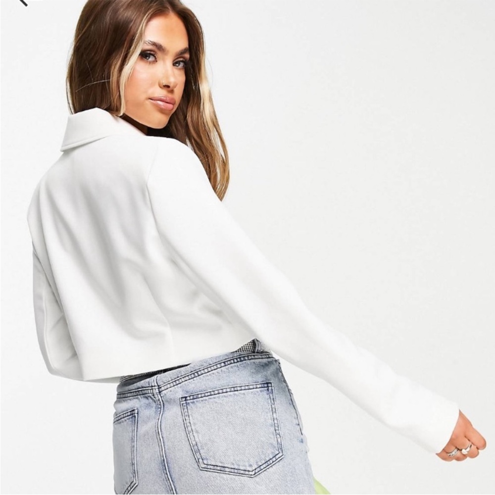 ASYOU Cropped Double Breasted Blazer in White - Picture 4 of 8